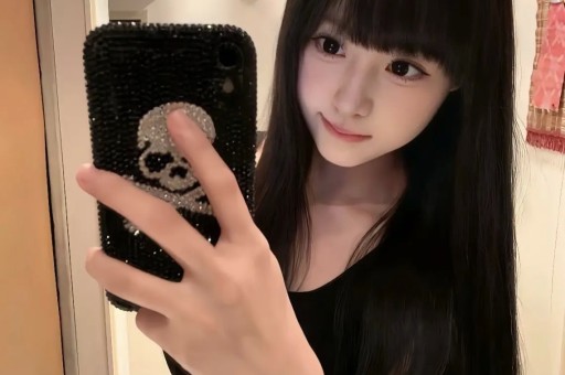 收视破05%!《蜜语纪》朱珠钟汉良熟龄CP引发热议 收视破05%!《蜜语纪》朱珠钟汉良熟龄CP引发热议